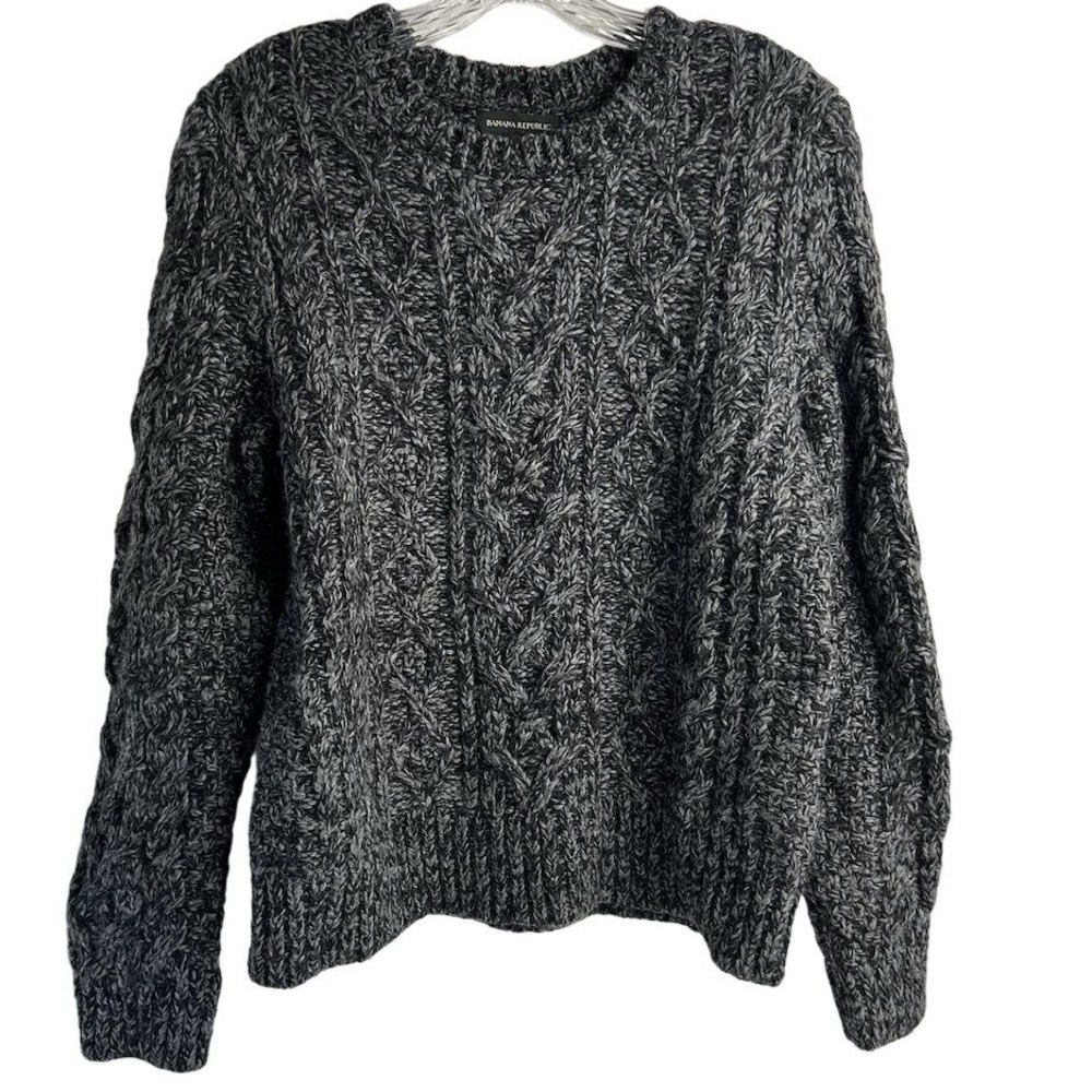 Banana Republic Women's Gray and Black Blended Wool Cable‎ Knit Sweater Size M